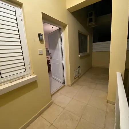 Sunny 2br In Near Beaches,protaras! *