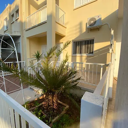 Sunny 2br In Near Beaches,protaras! * Paralimni