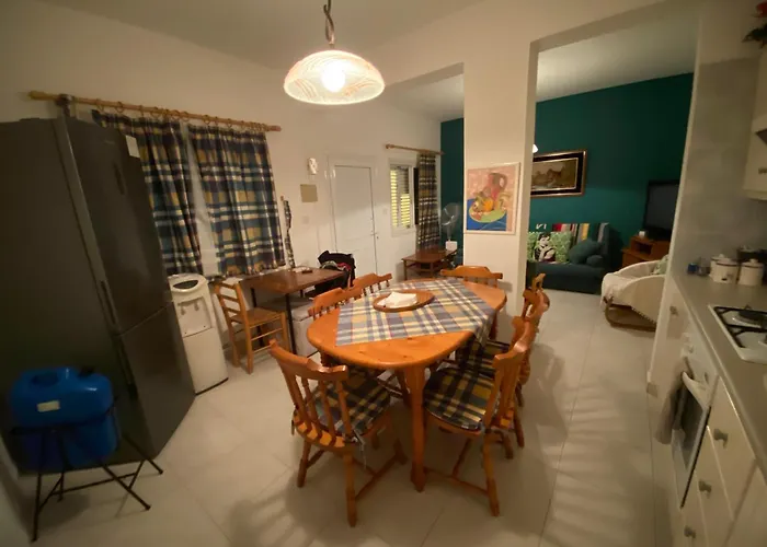 Hébergement de vacances Sunny 2br In Near Beaches,protaras! *