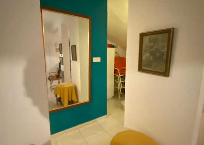 Sunny 2br In Near Beaches,protaras! *