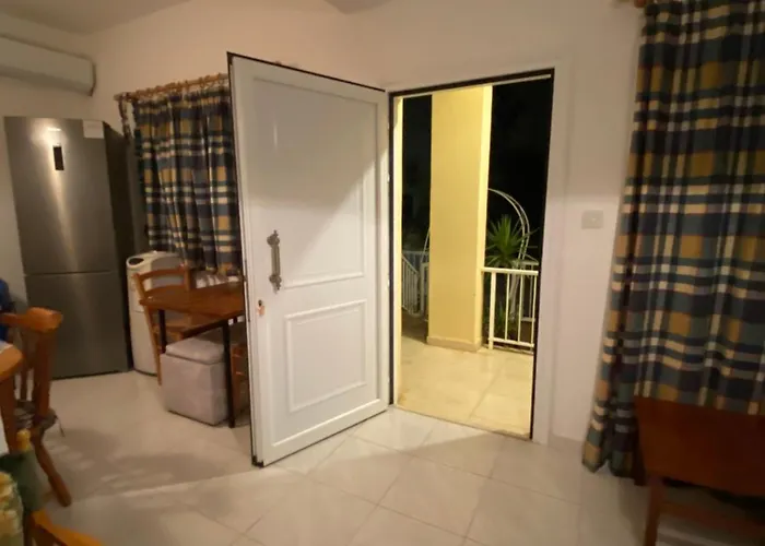 Hébergement de vacances Sunny 2br In Near Beaches,protaras! Paralímni