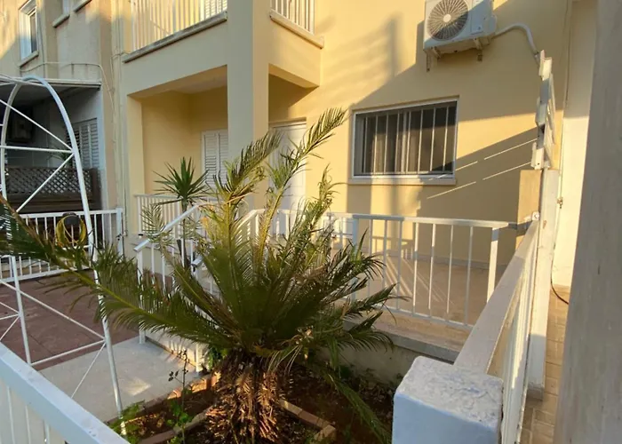 Sunny 2br In Near Beaches,protaras! * Paralímni