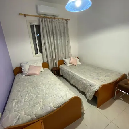Sunny 2br In Near Beaches,protaras! Casa de Férias
