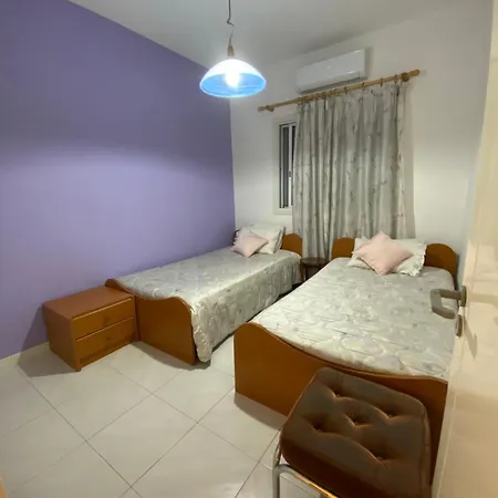 Sunny 2br In Near Beaches,protaras! Casa de Férias