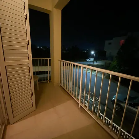 Sunny 2br In Near Beaches,protaras! * Paralimni