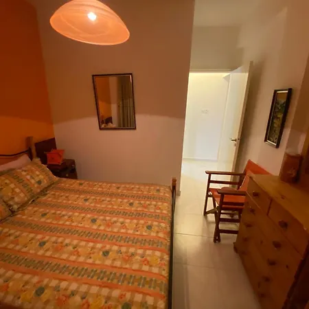 Case de vacanță Sunny 2br In Near Beaches,protaras! *