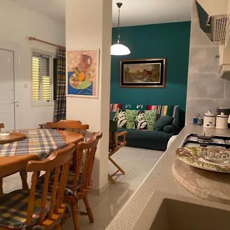 Casa de Férias Sunny 2br In Near Beaches,protaras! *