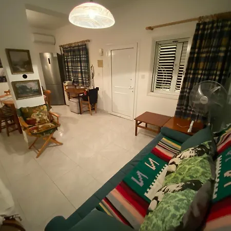 Sunny 2br In Near Beaches,protaras! Case de vacanță