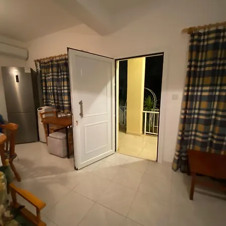 Casa de Férias Sunny 2br In Near Beaches,protaras! Paralimni