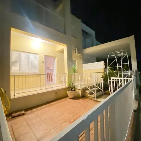 Sunny 2br In Near Beaches,protaras! * Paralimni