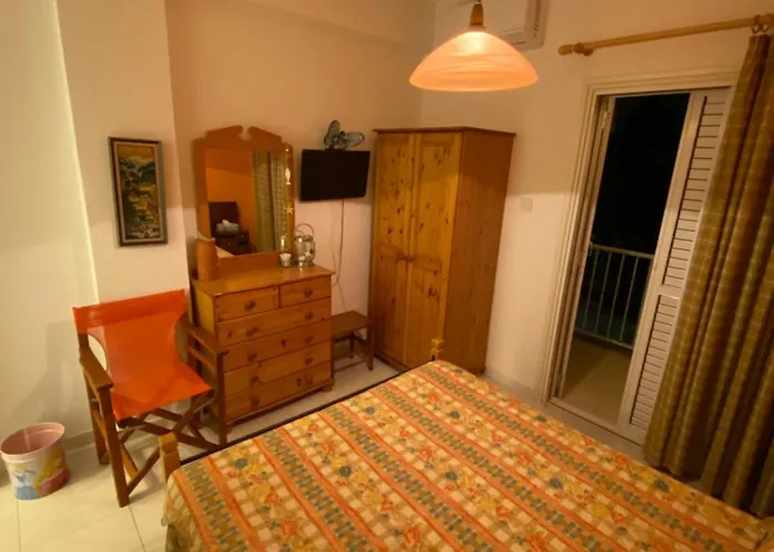 Sunny 2br In Near Beaches,protaras! Paralimni