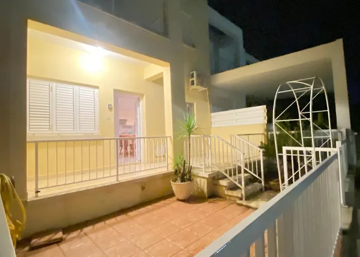 Sunny 2br In Near Beaches,protaras! * Paralimni